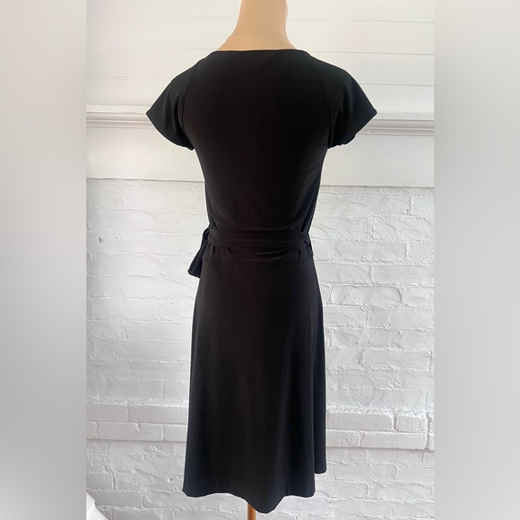 Norma Kamali Wrap Dress Cap Sleeve Sweetheart Neckline Knee Length Size M US 6 - Picture 4 of 12
